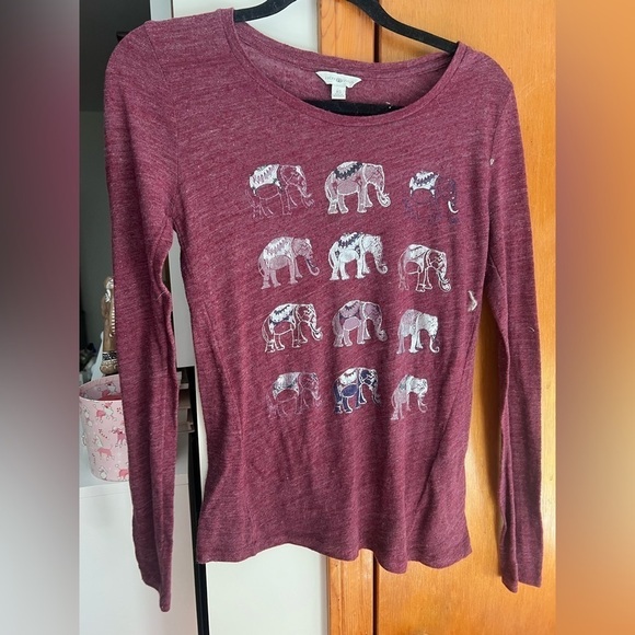 COPY - Lucky Lotus size xsmall long sleeve elephant tee - Picture 1 of 4